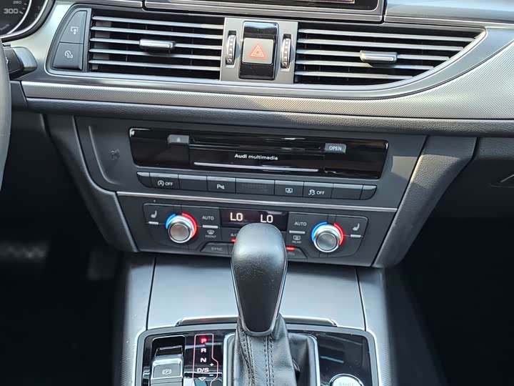 Audi A6L 45 TFSI quattro спорт — фото 5