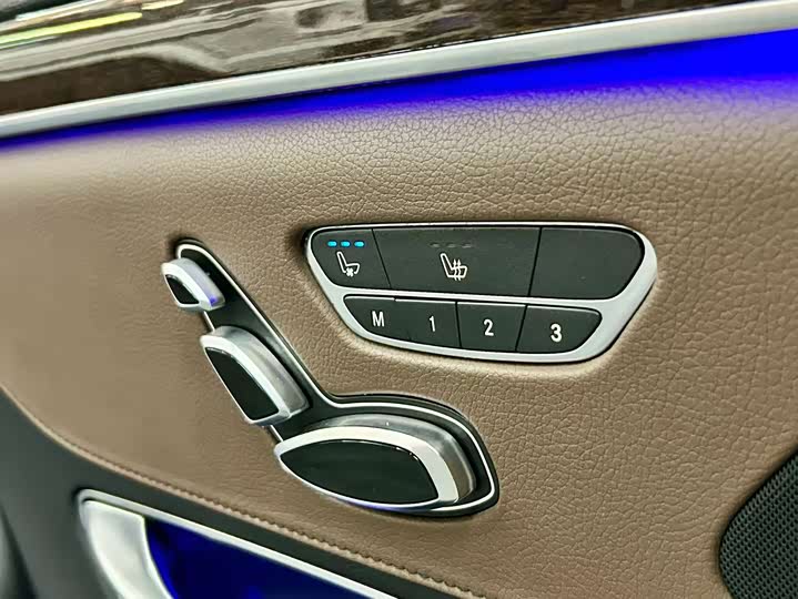 Mercedes-Benz S-Class S 320 L — фото 7