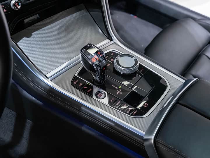 BMW 8-Series 2019 840i x Drive M — фото 14