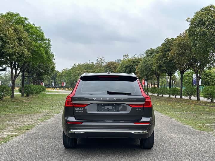Volvo XC60 2024 B 5 4 WD — фото 12