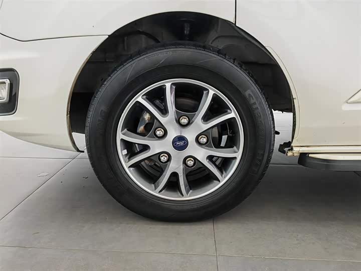 Ford Tourneo — фото 17