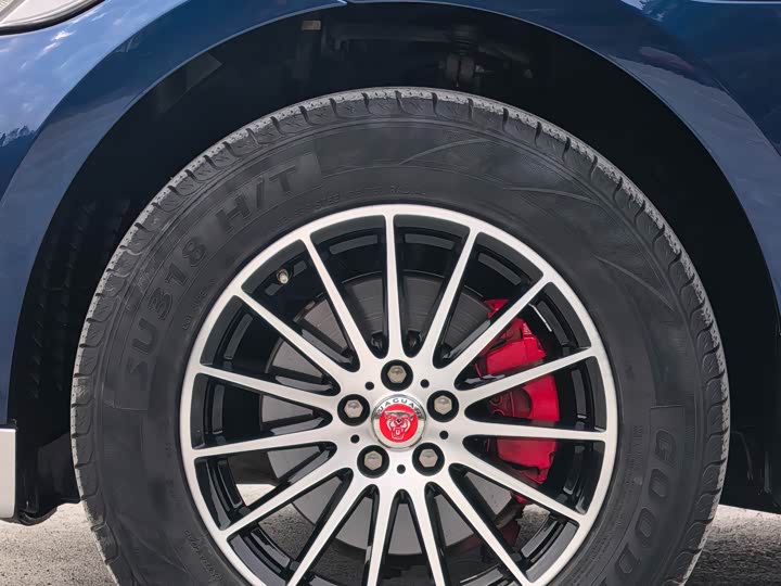 Jaguar F-PACE 2018 2.0 T 4 WD — фото 12
