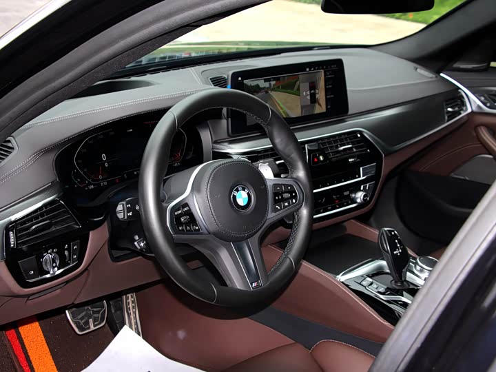 BMW 5 Series 540i M спортпакет — фото 5