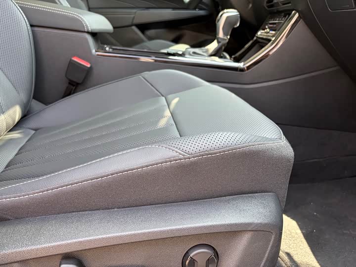 Volkswagen Passat — фото 14