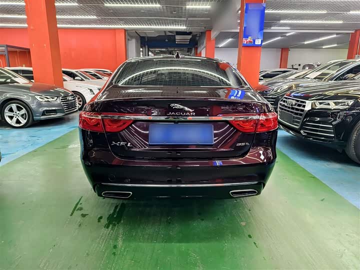 Jaguar XFL 2018 XFL 2.0 T 250 PS — фото 10