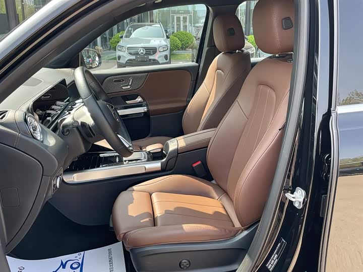 Mercedes-Benz GLB 2024 GLB 220 — фото 4