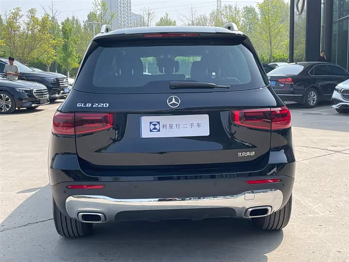 Mercedes-Benz GLB 2024 GLB 220 — фото 12