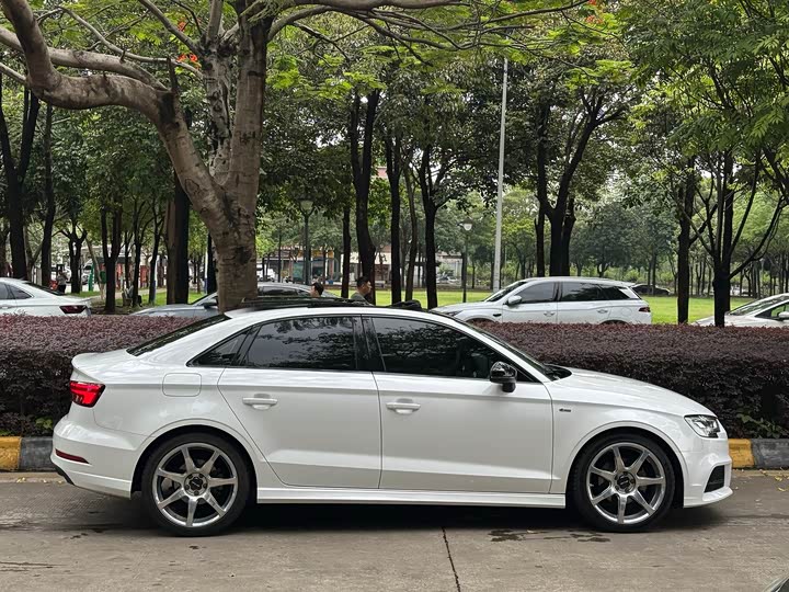 Audi A3 2017 Limousine 35 TFSI Sport — фото 17