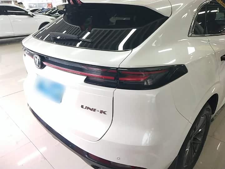 Changan UNI-K 2023 2.0 T 2 WD — фото 7