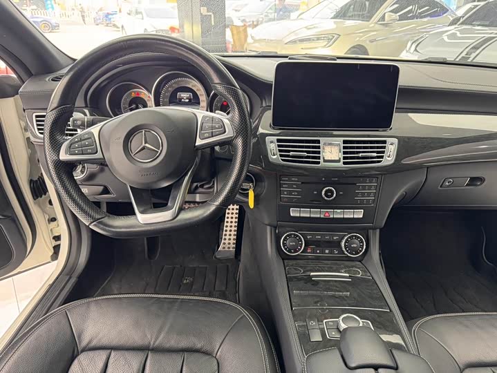 Mercedes-Benz CLS 2017 CLS 260 — фото 12