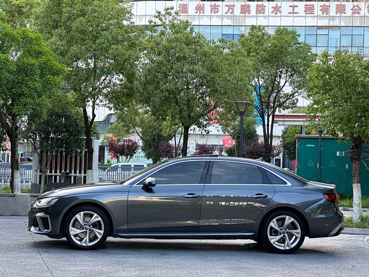 Audi A4L 2020 40 TFSI — фото 4
