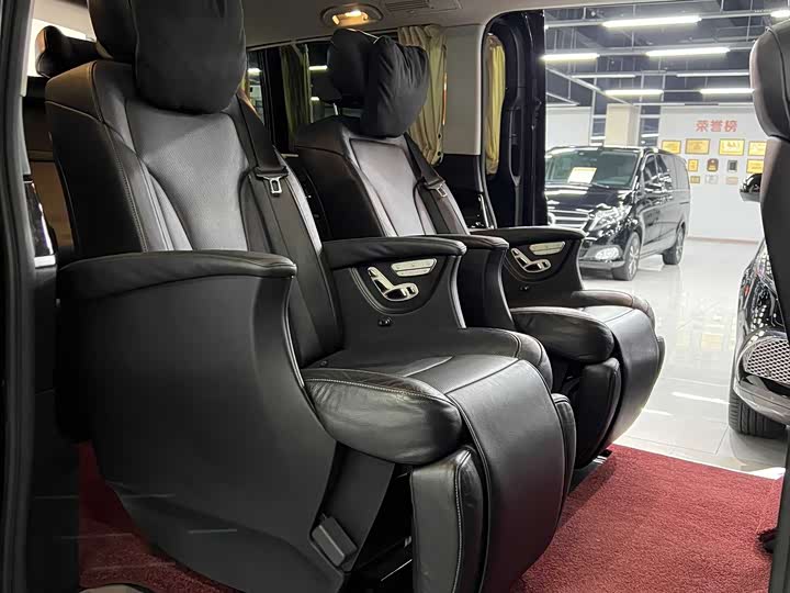 Mercedes-Benz V-Class 2017 V 260 L — фото 9