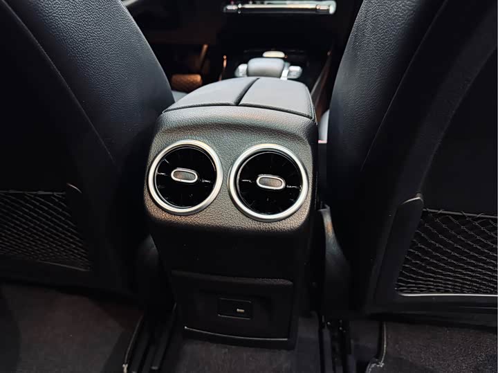 Mercedes-Benz A-Class 2022 A 200 L — фото 17