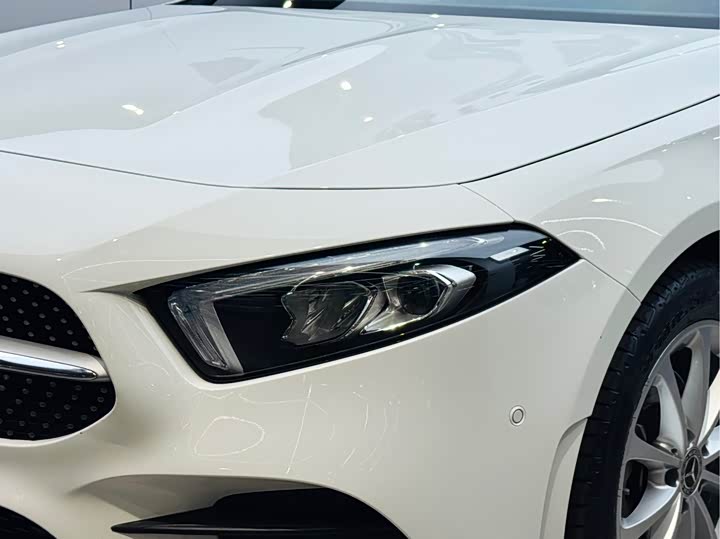 Mercedes-Benz A-Class 2022 A 200 L — фото 23