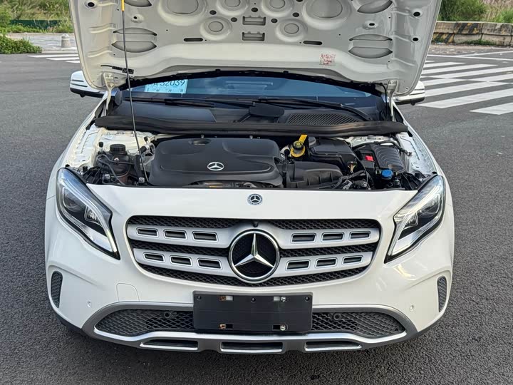 Mercedes-Benz GLA 2018 GLA 200 — фото 19