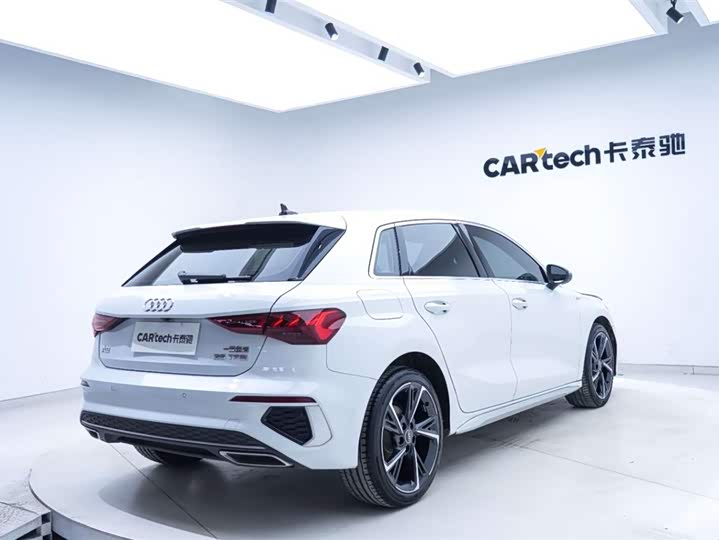 Audi A3 2023 Sportback 35 TFSI Sport — фото 17