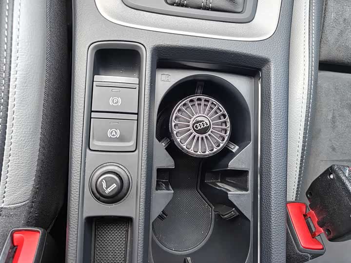 Audi Q3 2023 35 TFSI (1.5 T) — фото 15