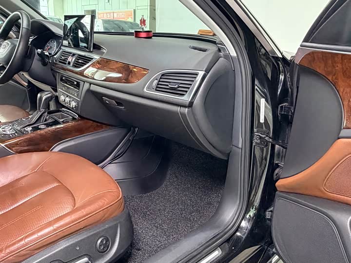 Audi A6L 2018 30 35 TFSI — фото 15