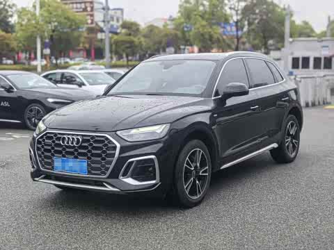 Audi Q5L 2023 40 T — фото 10