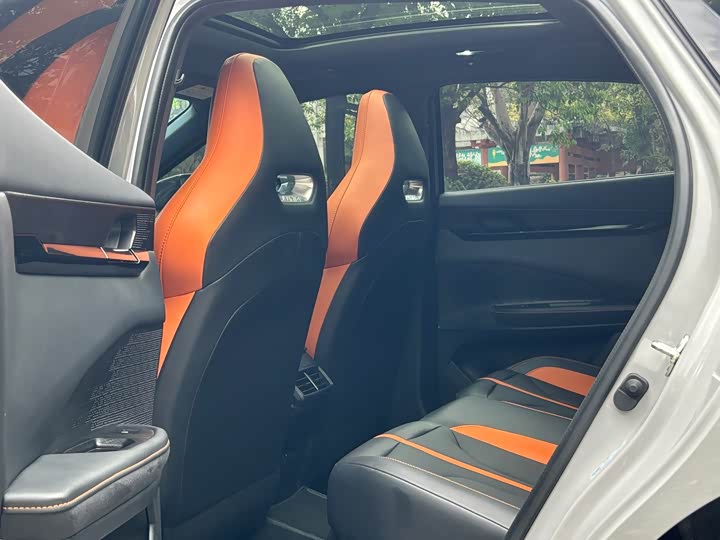 Changan UNI-V 2024 1.5 T Sport — фото 27