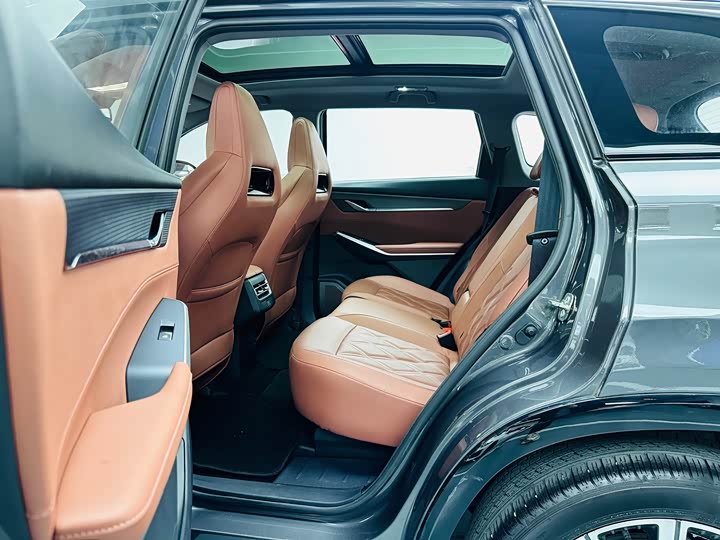 Changan CS75 PLUS 2023 2.0 T ATPremium — фото 9