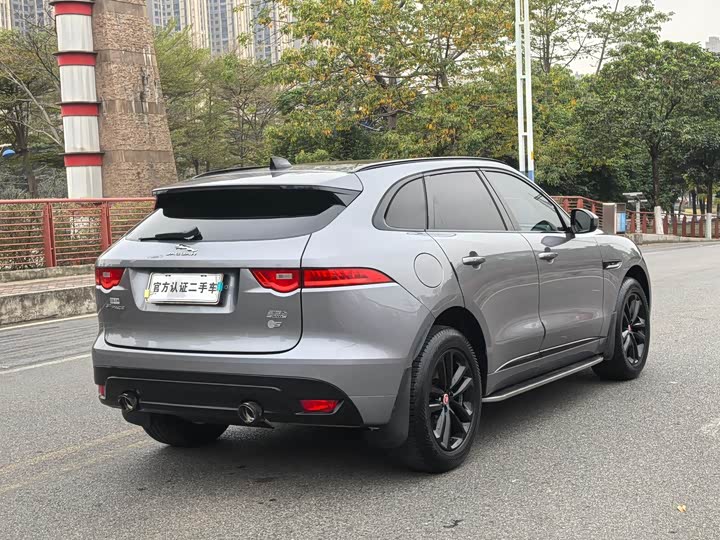 Jaguar F-PACE 2020 2.0 T — фото 19