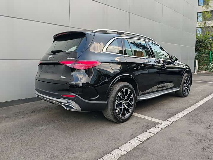 Mercedes-Benz GLC 2025 350 e L 4 MATIC — фото 4