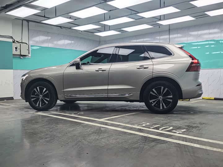 Volvo XC60 2024 B 5 4 WD — фото 5