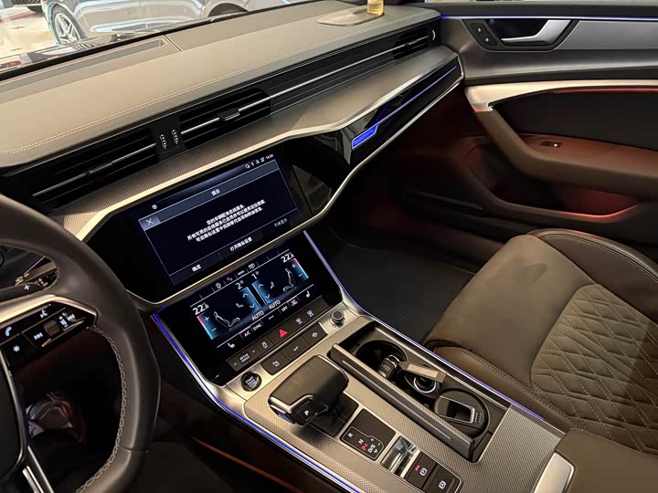 Audi A7L 2022 45 TFSI quattro S-line — фото 14
