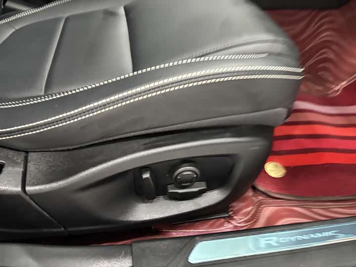 Jaguar XEL 2023 2.0 T 250 PS R-DYNAMIC S — фото 26