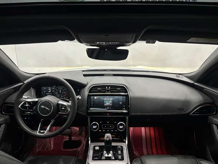 Jaguar XEL 2023 2.0 T 250 PS R-DYNAMIC S — фото 13