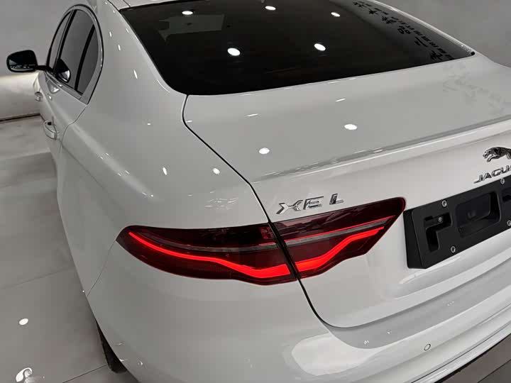 Jaguar XEL 2023 2.0 T 250 PS R-DYNAMIC S — фото 9