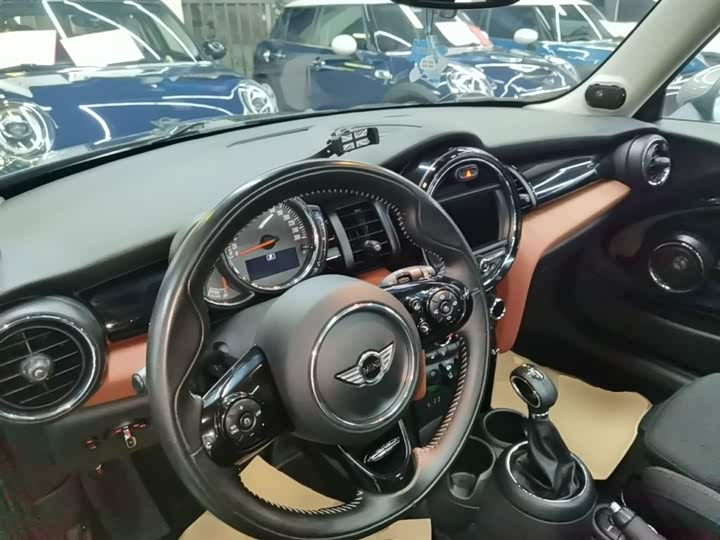 MINI Hatch — фото 10