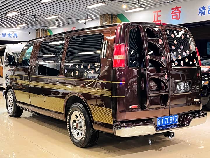 GMC SAVANA 2015 5.3 L 4 WD — фото 6