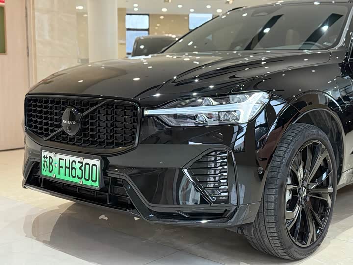 Volvo XC60 Hybrid 2025 Hybrid 4 WD — фото 4