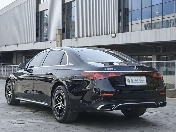 Mercedes-Benz E-Class 2024 E 300 L Sport — фото 5