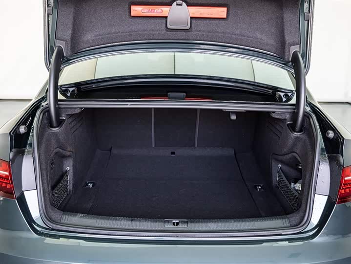 Audi A4L 2024 40 TFSI quattro RS — фото 8