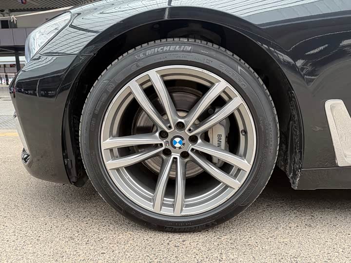 BMW 7-Series 2018 730 Li Leading M — фото 2