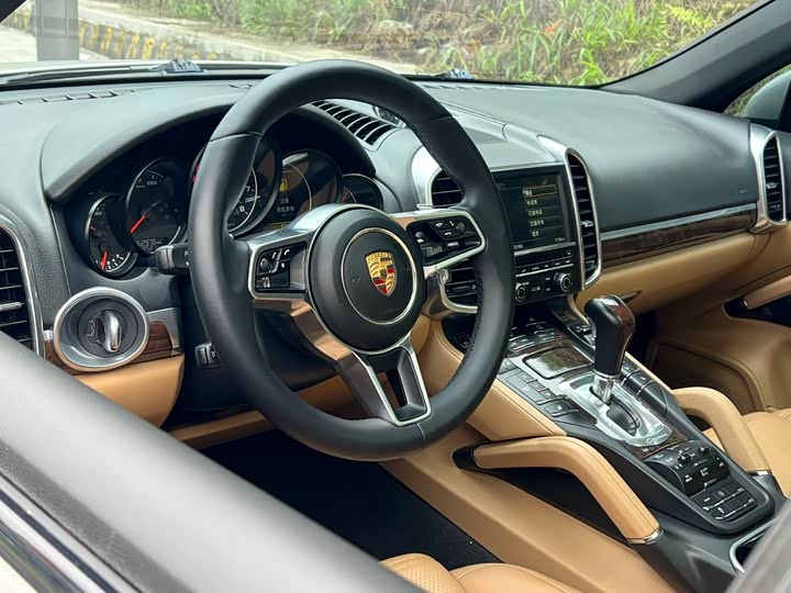 Porsche Cayenne 2015 Cayenne 3.0 T — фото 16
