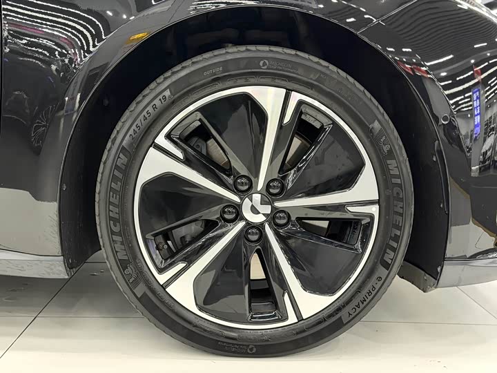 NIO ET 5 T 2024 75k Wh Touring — фото 18