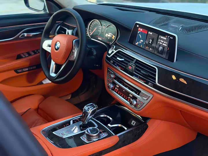BMW 7-Series 2016 740 Li Leading — фото 15