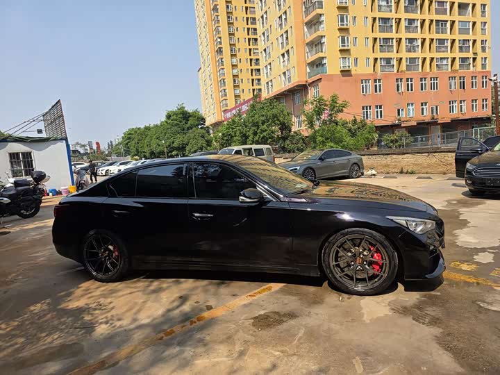 Infiniti Q50L 2015 2.0 T — фото 4