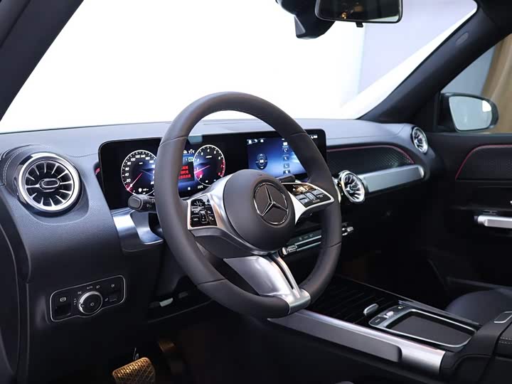 Mercedes-Benz GLB 2025 GLB 220 — фото 11