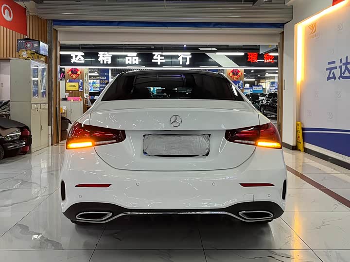 Mercedes-Benz A-Class 2022 A 200 L — фото 4