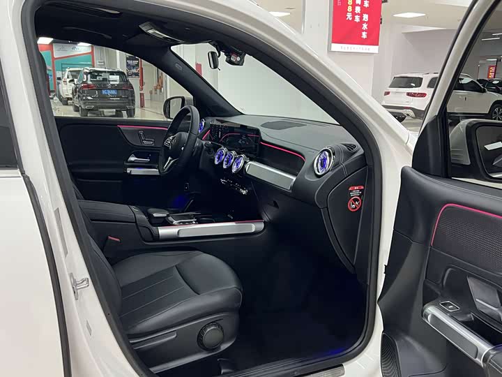 Mercedes-Benz GLB 2023 GLB 220 — фото 12