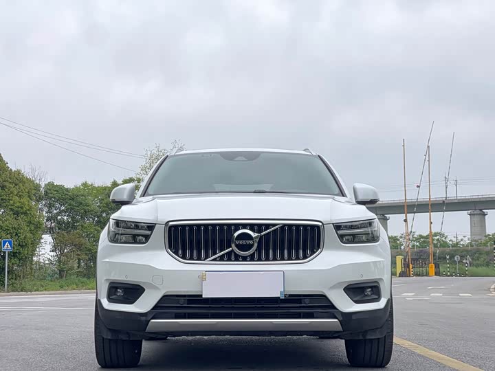 Volvo XC40 2021 T 4 WD — фото 2