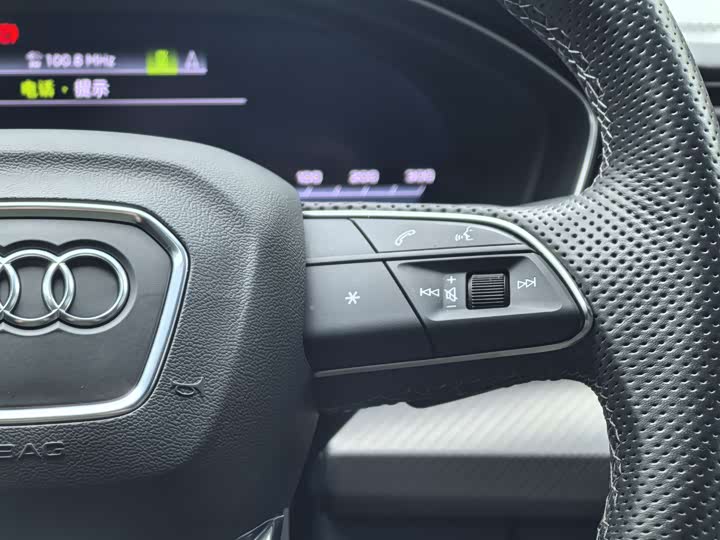 Audi Q5L Sportback 2022 40 TFSI Luxury — фото 17