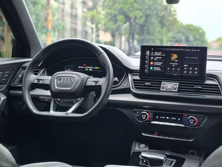 Audi Q5L Sportback 2022 40 TFSI Luxury — фото 10