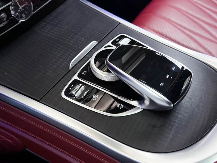 Mercedes-Benz G-Class 2024 G 500 — фото 19