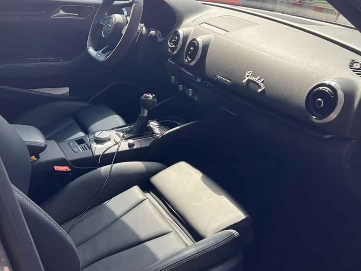 Audi RS3 2017 RS 3 2.5 T Limousine — фото 5
